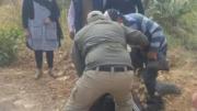 Chilenos intentaron robar un auto chuto en Cochabamba, el dueño recibió dos disparos