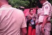 (VIDEO) El misterio de la mujer rusa que fue encontrada junto a sus 2 hijas pequeñas en una cueva en India