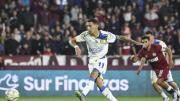 Un expulsado y otro penal polémico: Rosario Central ganó con gol de Ángel Di María