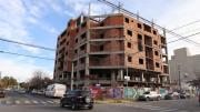 Vecinos del centro oeste denuncian abandono y amenazas en una obra ocupada: “Nadie se hace cargo”