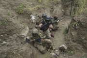 (VIDEO) Ucrania aumentará la producción nacional de armas para contrarrestar la invasión de Rusia, dice Zelensky