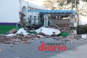 Impresionante colisión en el Bº Cabildo: así quedó el frente de dos comercios