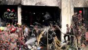 Al menos 19 muertos tras estrellarse un avión militar en Bangladesh