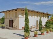 El párroco puso a la venta la iglesia porque van pocos fieles a misa