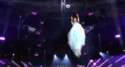 VIRAL: La terrible caída que sufrió una competidora del Miss Universe Latina mientras realizaba un reto en un show en vivo