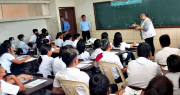 Maestros piden eliminar actividades del Bicentenario para evitar extensión de clases hasta mediados de diciembre
