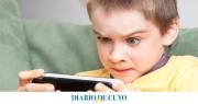 Alertan que el uso de celulares antes de los 13 años afecta la salud mental en la adultez