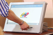 Veedores internacionales certifican seguridad de máquinas de votación en Venezuela