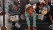 UNRWA: La gente en Gaza se desmaya en calles por el hambre extrema