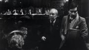 Hace 40 años, Jorge Luis Borges asistía al Juicio a la Juntas para escuchar la declaración de un sobreviviente
