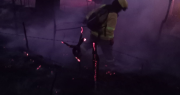 Largas horas de trabajo y la tarea conjunta de Bomberos y un vecino, para sofocar un importante incendio en Jáchal