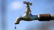 Privatización de AySA: Milei habilita los cortes de agua por falta de pago