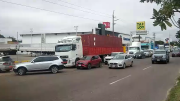 Combustibles: choferes esperan más de una semana en fila y sin condiciones; piden la renuncia del presidente de YPFB