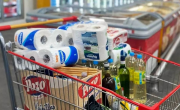 Luego de tres meses de leve recuperación, volvió a caer el consumo masivo en junio