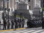 La insólita pelea por los baños del Senado: los K le piden a Villarruel que impida el ingreso de policías y Bullrich salió a cruzarlos