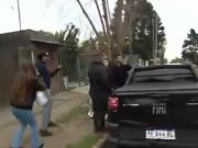 Violencia en vivo en un móvil de Telefe: agredieron a un camarógrafo y atropellaron a otra persona mientras escapaban