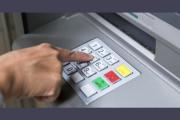 Jubilada se olvidó la billetera con $ 155 mil en el cajero automático