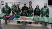 El Iscamen recibió 300 camperas nuevas fabricadas por presos con material reciclado