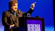 Eufórico, Javier Milei cantó “Panic show” en la Derecha Fest pese a algunas sillas vacías