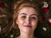 Victoria Camps, filósofa: “Buscamos la píldora de la felicidad pero está en un simple hábito”