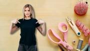 Te explico cómo achicar la cintura de una remera: con un truco, un poco de hilo y ganas de crear