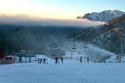 Video: cerro Catedral, donde el invierno se fabrica si la nieve natural no llega