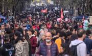 Máxima tensión en la marcha contra los vetos de Milei: empujones y gases a los jubilados