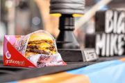 Burgerpalusa pasó por Neuquén y Río Negro, en busca de la mejor hamburguesa del país