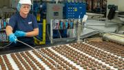 Revuelo en EEUU porque el chocolate favorito de millones de personas subirá de precio