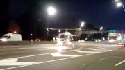 Fuerte choque en la General Paz dejó a un motociclista herido: fue rescatado por un helicóptero del SAME