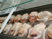 Avicultores con dificultades para acceder a combustible pone en riesgo el precio del pollo