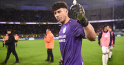 Matías Mansilla, figura ante Boca, le sacó un gol a Leandro Paredes y enloqueció a los hinchas de Estudiantes
