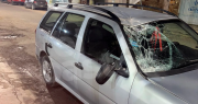 Ruta 20: un auto chocó de frente contra un caballo suelto y pudo ser una tragedia