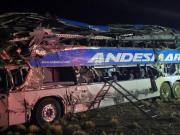 Trágico accidente en Santa Cruz: tres muertos en un choque entre un micro y un camión en la ruta 3