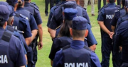 Apartaron a 24 policías de la bonaerense, por trabajar para el candidato libertario en la tercera sección