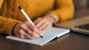 Cómo escribir ‘ex’ correctamente: la RAE aporta claridad y desata polémica sobre el lenguaje