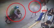 Video: Motociclista realiza toques impúdico a una mujer que caminaba por la calle