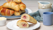El secreto de las mejores panaderías: los trucos para hacer cachitos de jamón dignos de un programa de cocina