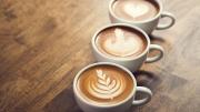 Las 4 formas de evitar manchas en los dientes con el café