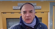 “‘El Profe’ que se fue como llegó”: un querido docente se jubila tras 16 años en una escuela en Chimbas