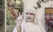 ¿Con o sin maquillaje? La estatua viviente de La Plata, inscripto como concejal en una lista