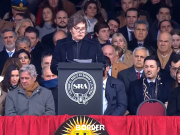 Milei anunció una baja permanente de las retenciones