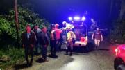 Rescatan a dos hombres tras caer por un barranco en Mérida: perdieron el control del vehículo