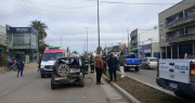 Choque múltiple en La Plata entre una moto, una camioneta y un auto
