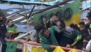 VIDEO. Violentos incidentes en la tribuna de Aldosivi en el partido ante Newell’s: cuchillazos y heridos