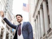 Los mini millonarios crecen: datos clave de la encuesta financiera