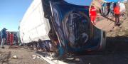 Arce expresa consternación por trágico accidente en la carretera Oruro – Cochabamba