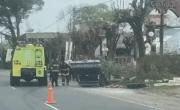 VIDEO. Un automovilista perdió el control y volcó en La Plata