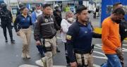 Ecuador deportó a más de 800 presos colombianos y desata tensión diplomática con Bogotá