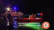Volcó en la Ruta 40 y casi cae al lago Lácar: un hombre grave tras accidente en San Martín de los Andes